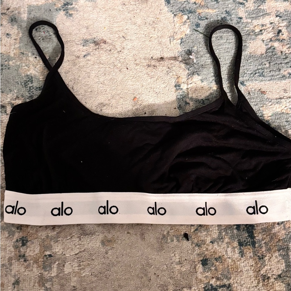 Alo Yoga  Cami Iconic Sports Bra - Black